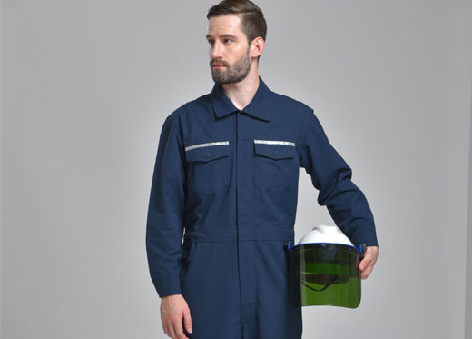  防電弧服采用什么面料？