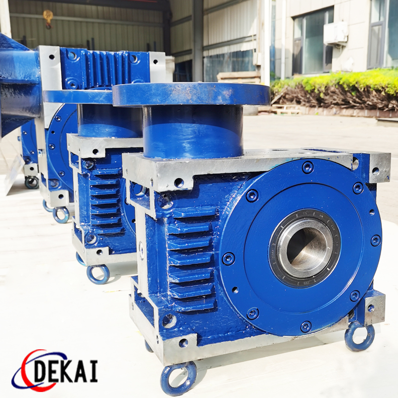 非標定制二次包絡蝸輪減速機替代國外進口